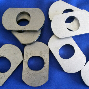http://Comparison%20photo%20showing%20a%20set%20of%20identical%20parts,%20one%20set%20unfinished%20and%20one%20after%20finishing.